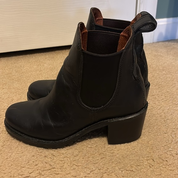 Frye SABRINA CHELSEA boots - Picture 3 of 7